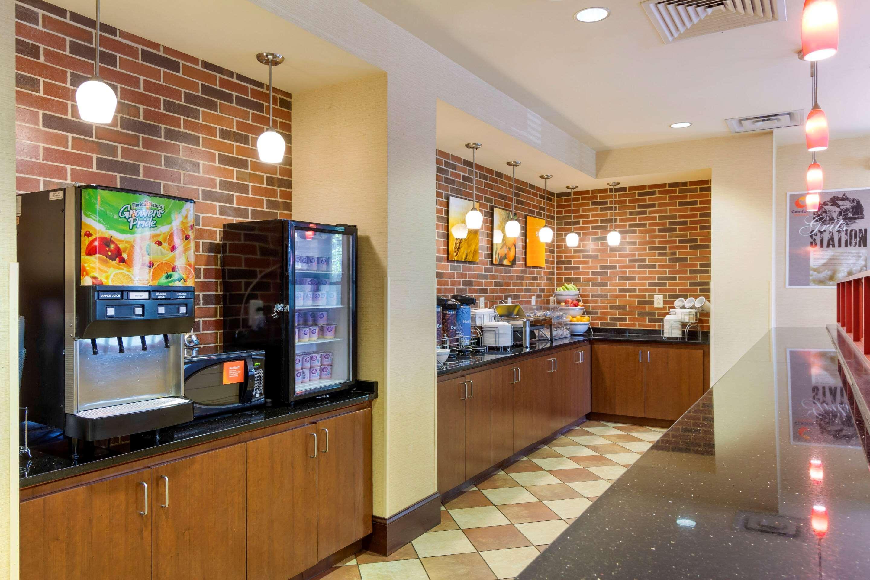 Comfort Suites Charleston West Ashley Dış mekan fotoğraf